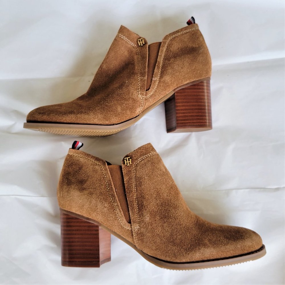 New TOMMY HILFIGER Brown Suede Booties Ankle Boots 7.5